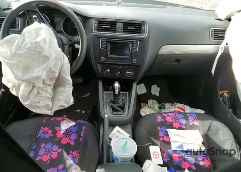 2017 Volkswagen Jetta S z USA, uszkodzony, nr VIN 3VW2B7AJ7HM357524